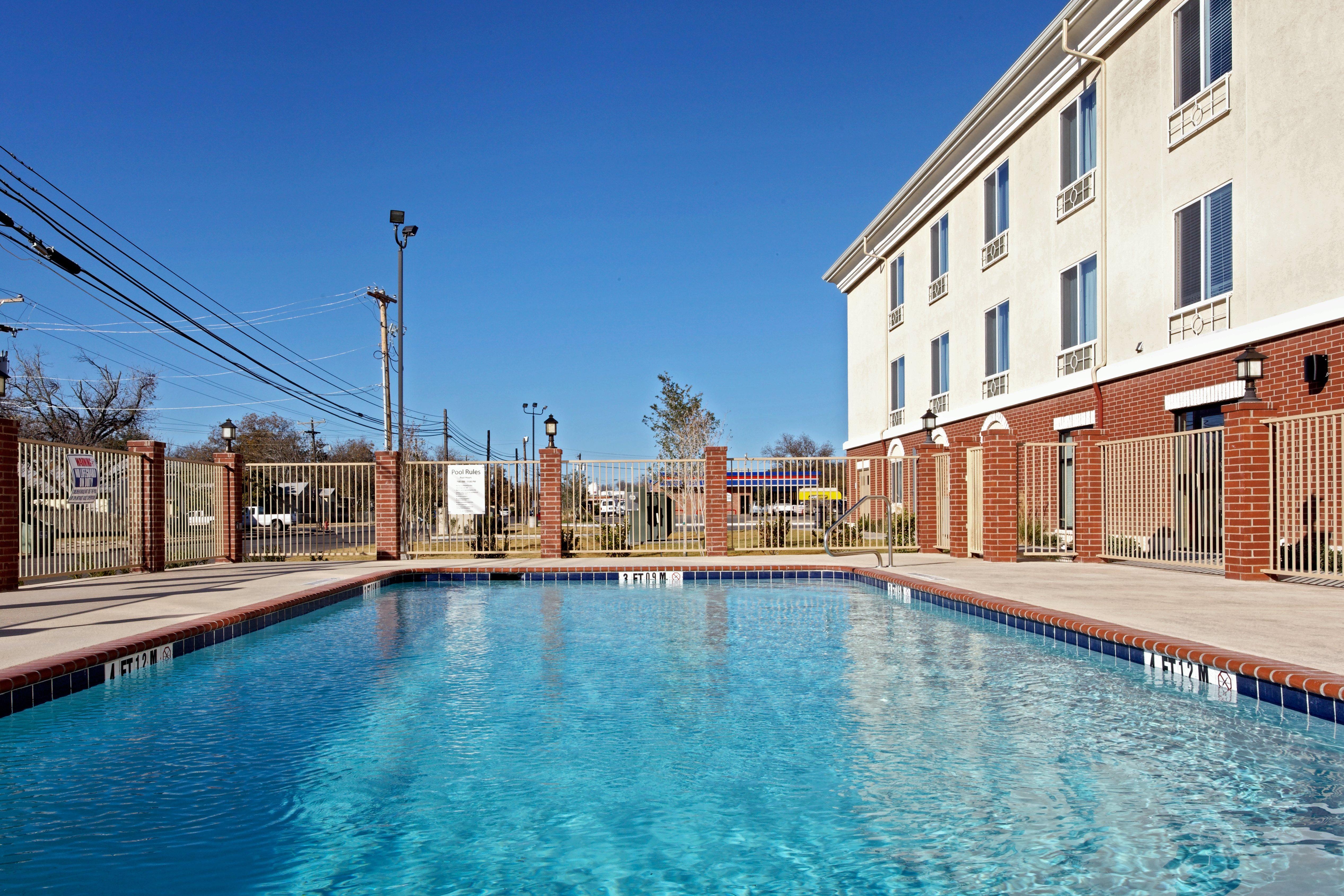 Holiday Inn Express & Suites Ozona By Ihg Экстерьер фото
